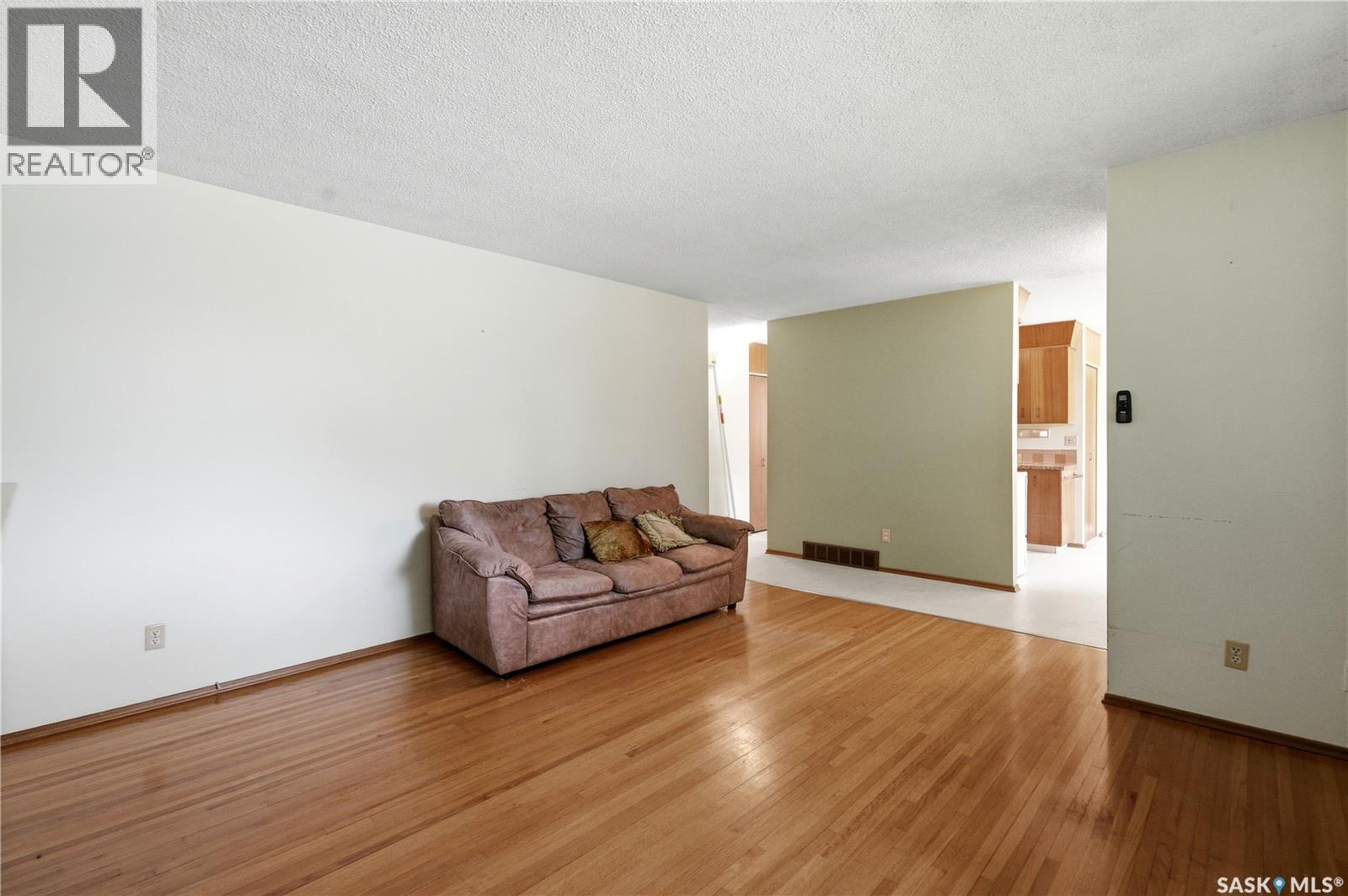 1922 Richardson Road, Saskatoon, Saskatchewan  S7L 0C4 - Photo 6 - SK039249
