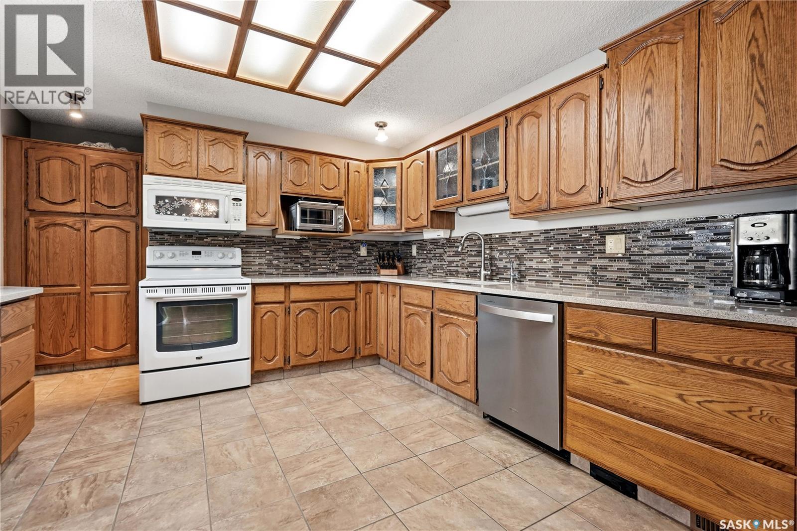 15 Minot Drive, Regina, Saskatchewan S4X 1B5 - Photo 10 - SK039244