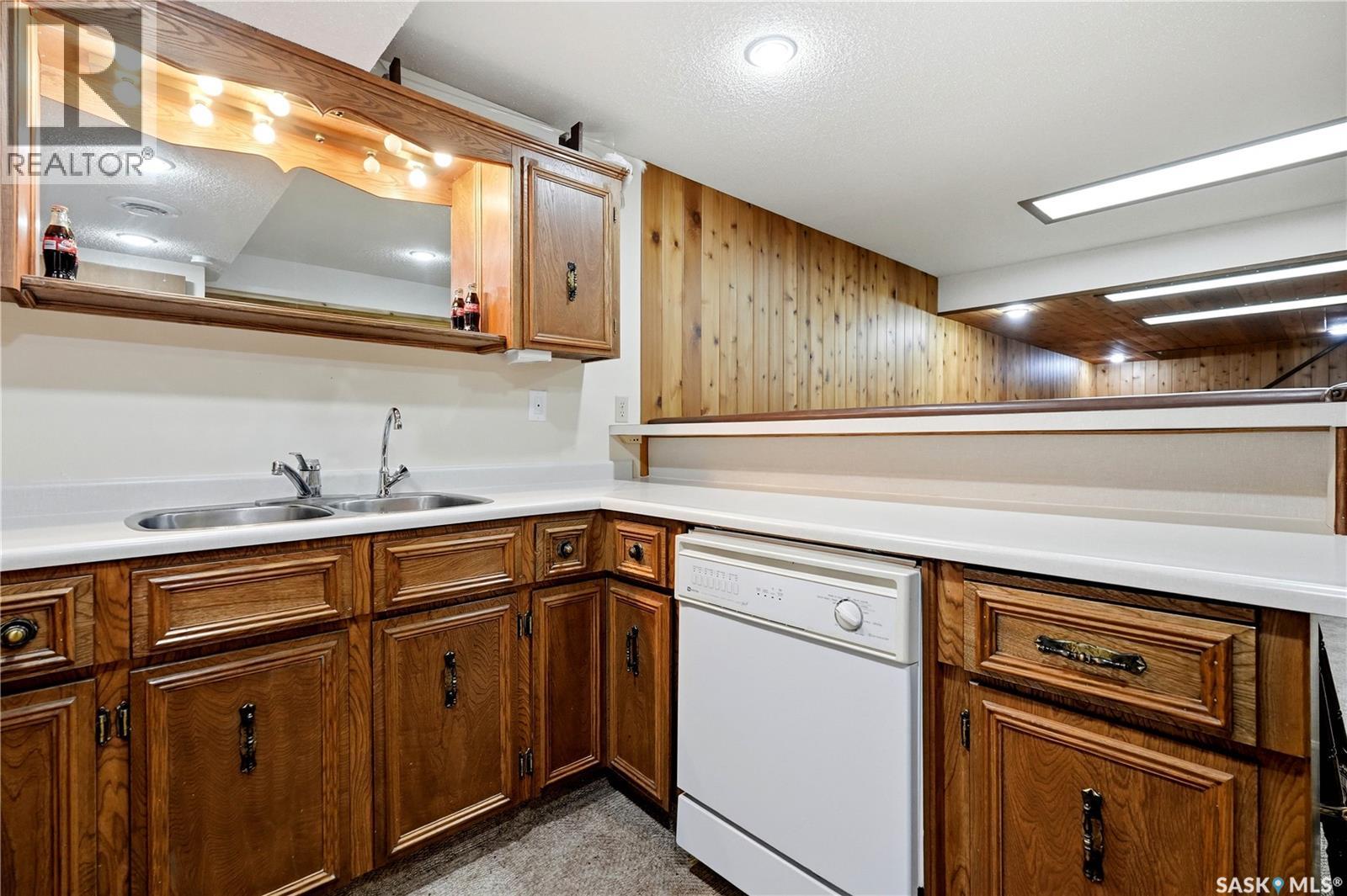 15 Minot Drive, Regina, Saskatchewan S4X 1B5 - Photo 28 - SK039244