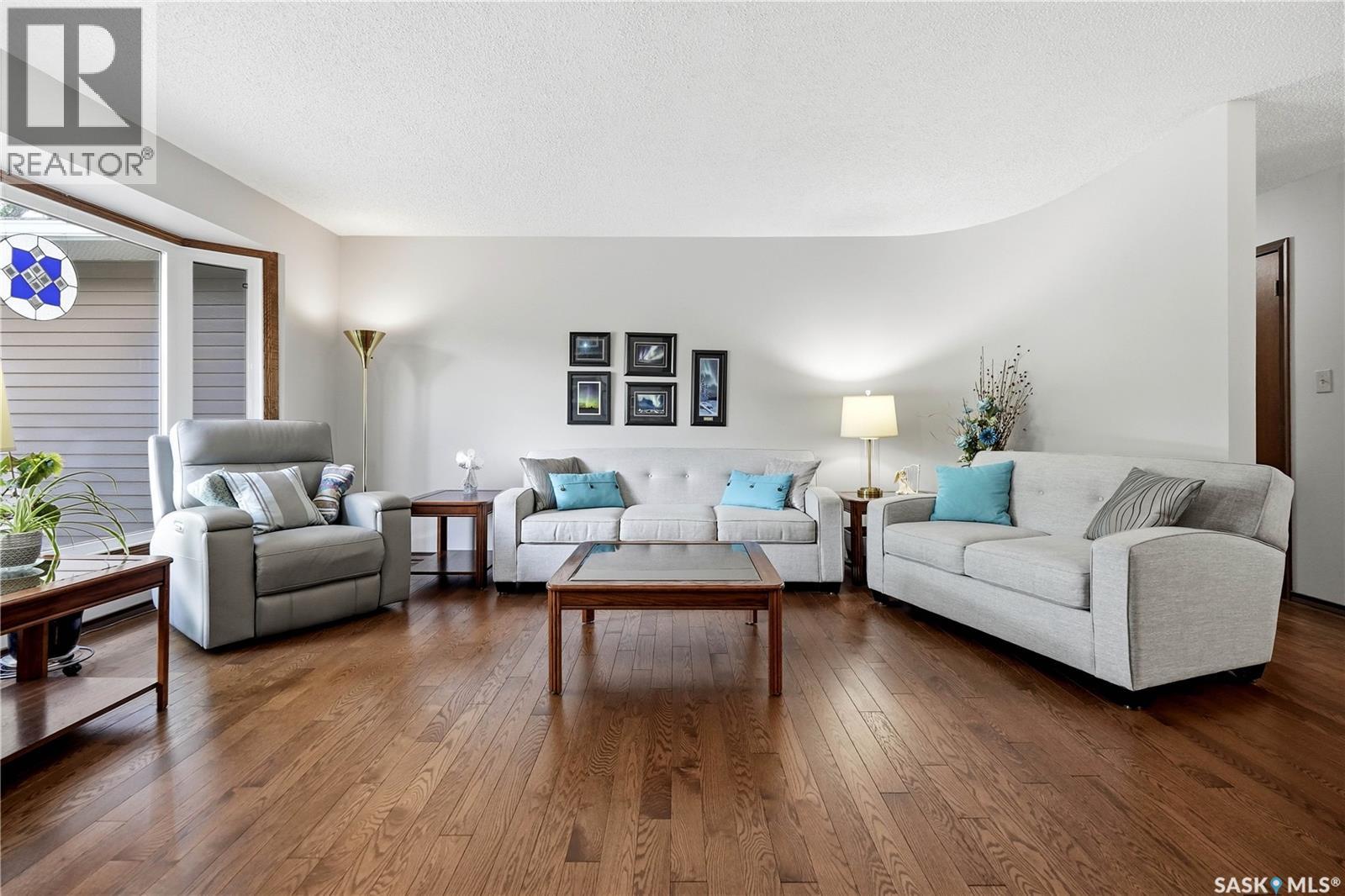 15 Minot Drive, Regina, Saskatchewan S4X 1B5 - Photo 4 - SK039244