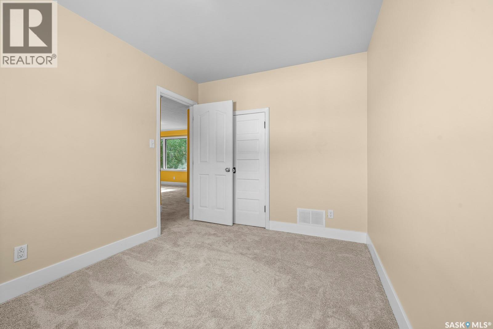 1324 Forget Street, Regina, Saskatchewan  S4T 4Y1 - Photo 11 - SK039130