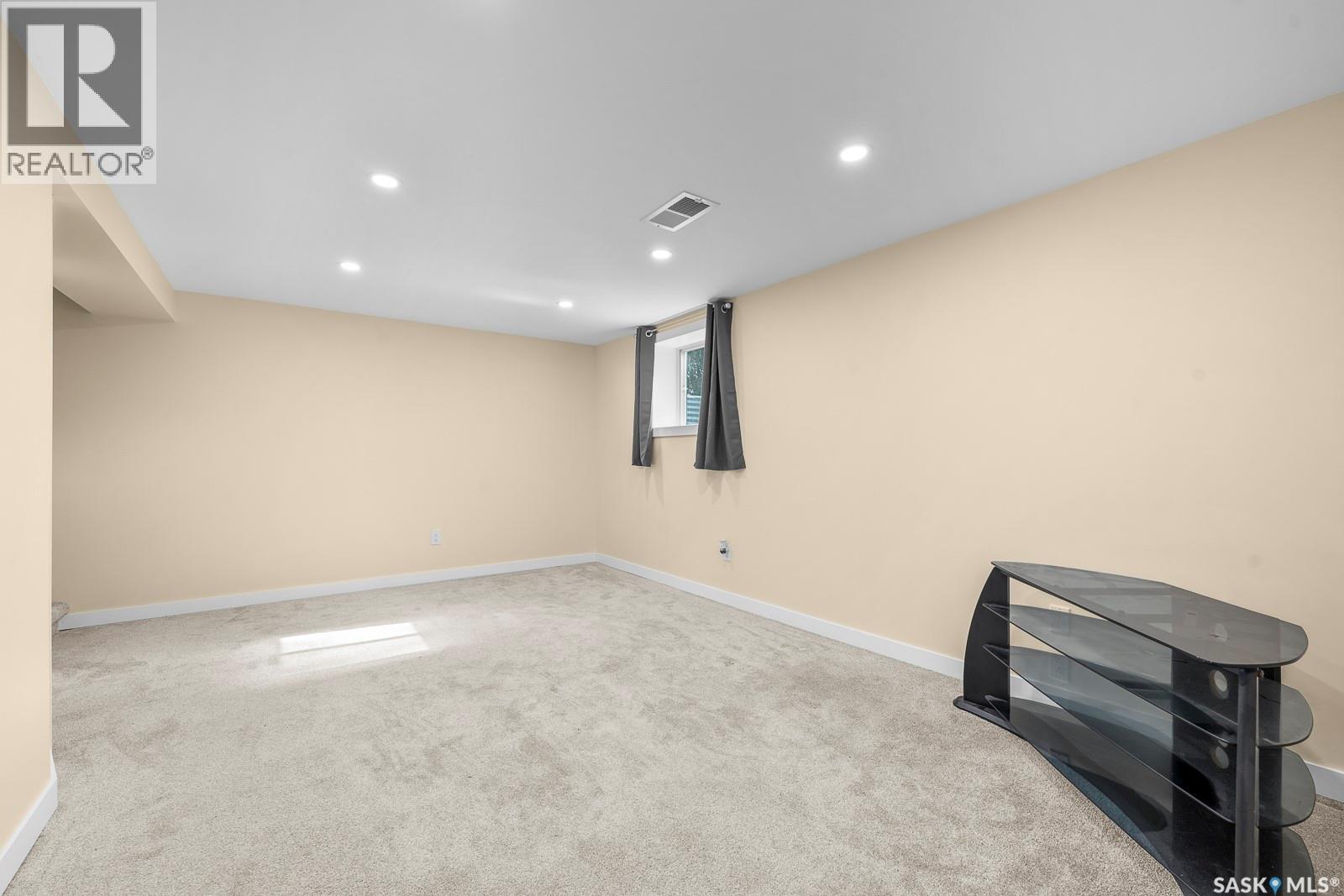 1324 Forget Street, Regina, Saskatchewan  S4T 4Y1 - Photo 14 - SK039130