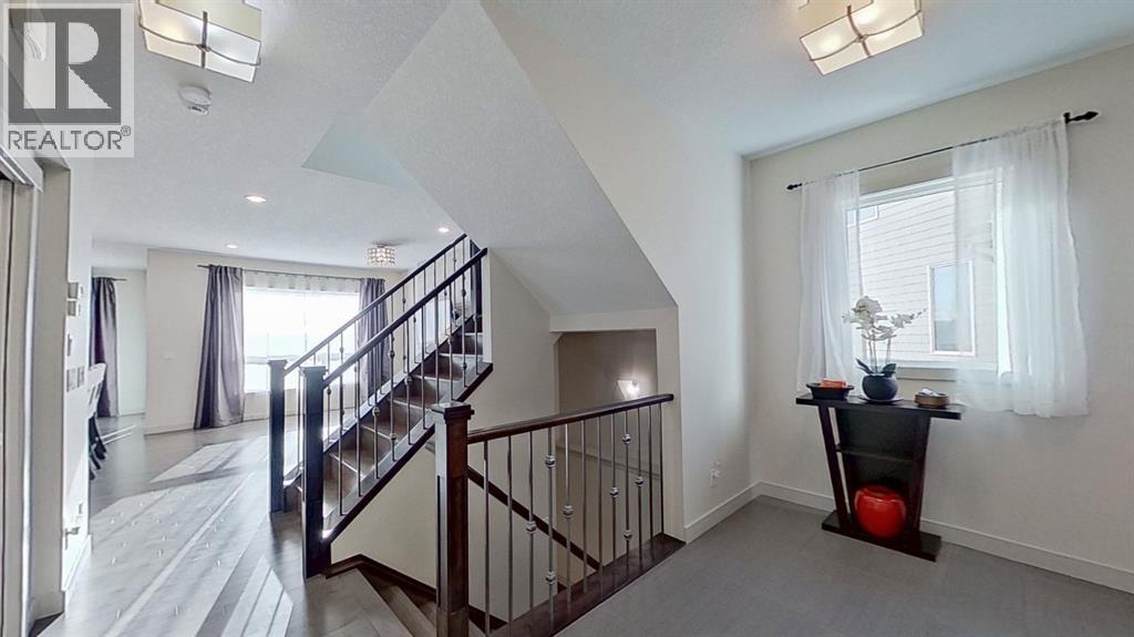 78 Cranarch View SE, Calgary, Alberta  T3M 2J3 - Photo 2 - A2320288