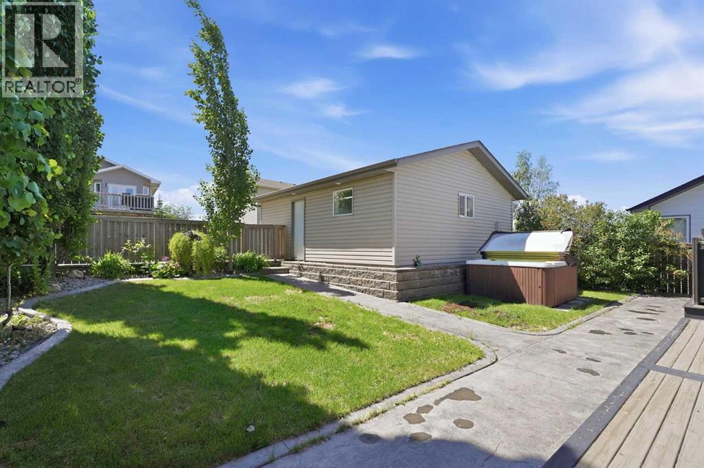 66 Pondside Crescent, Blackfalds, Alberta  T4M 0G3 - Photo 28 - A2319348