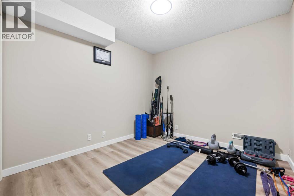 28 Mt Norquay Gate Se, Calgary, Alberta  T2Z 2R3 - Photo 37 - A2317079