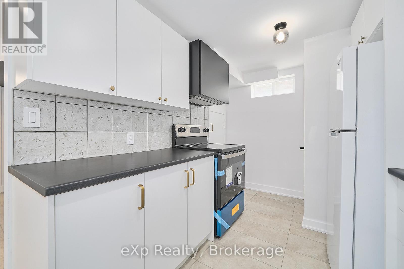 111 Riverside Drive N, Oshawa, Ontario  L1G 6J6 - Photo 11 - E13438254
