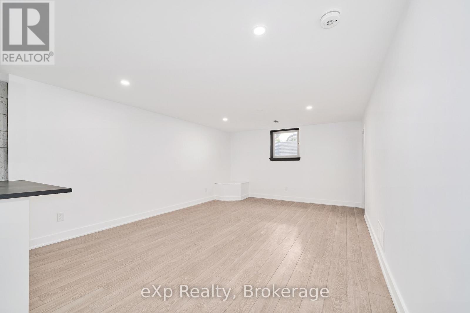 111 Riverside Drive N, Oshawa, Ontario  L1G 6J6 - Photo 14 - E13438254