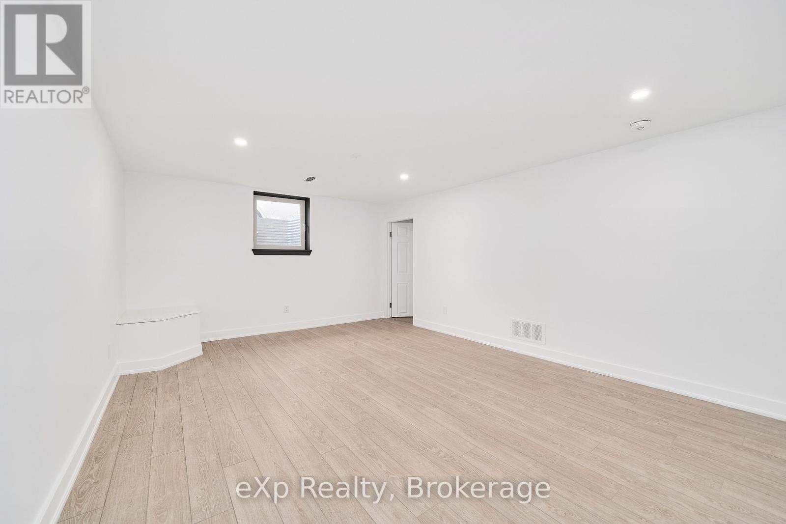 111 Riverside Drive N, Oshawa, Ontario  L1G 6J6 - Photo 17 - E13438254