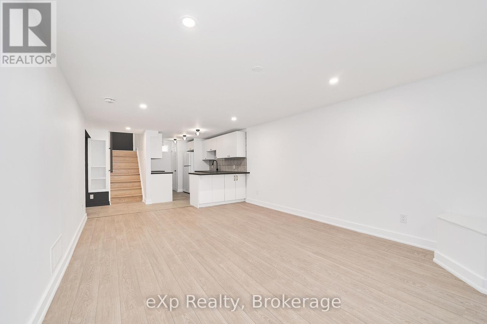 111 Riverside Drive N, Oshawa, Ontario  L1G 6J6 - Photo 18 - E13438254