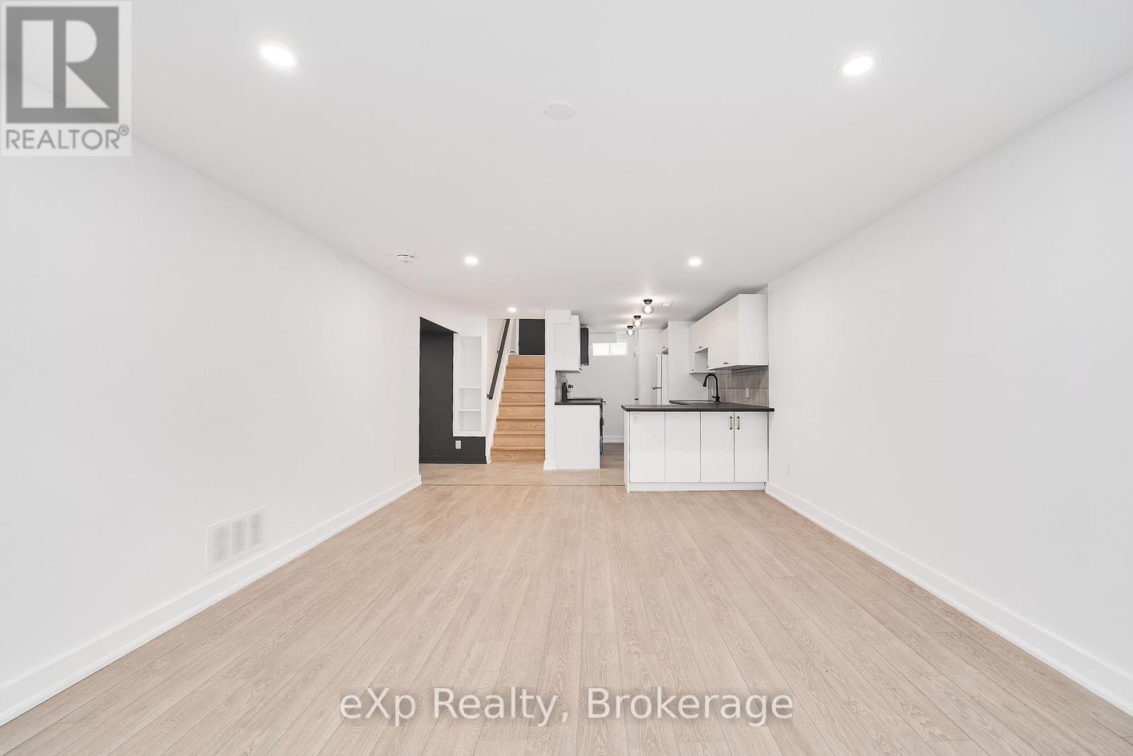 111 Riverside Drive N, Oshawa, Ontario  L1G 6J6 - Photo 19 - E13438254