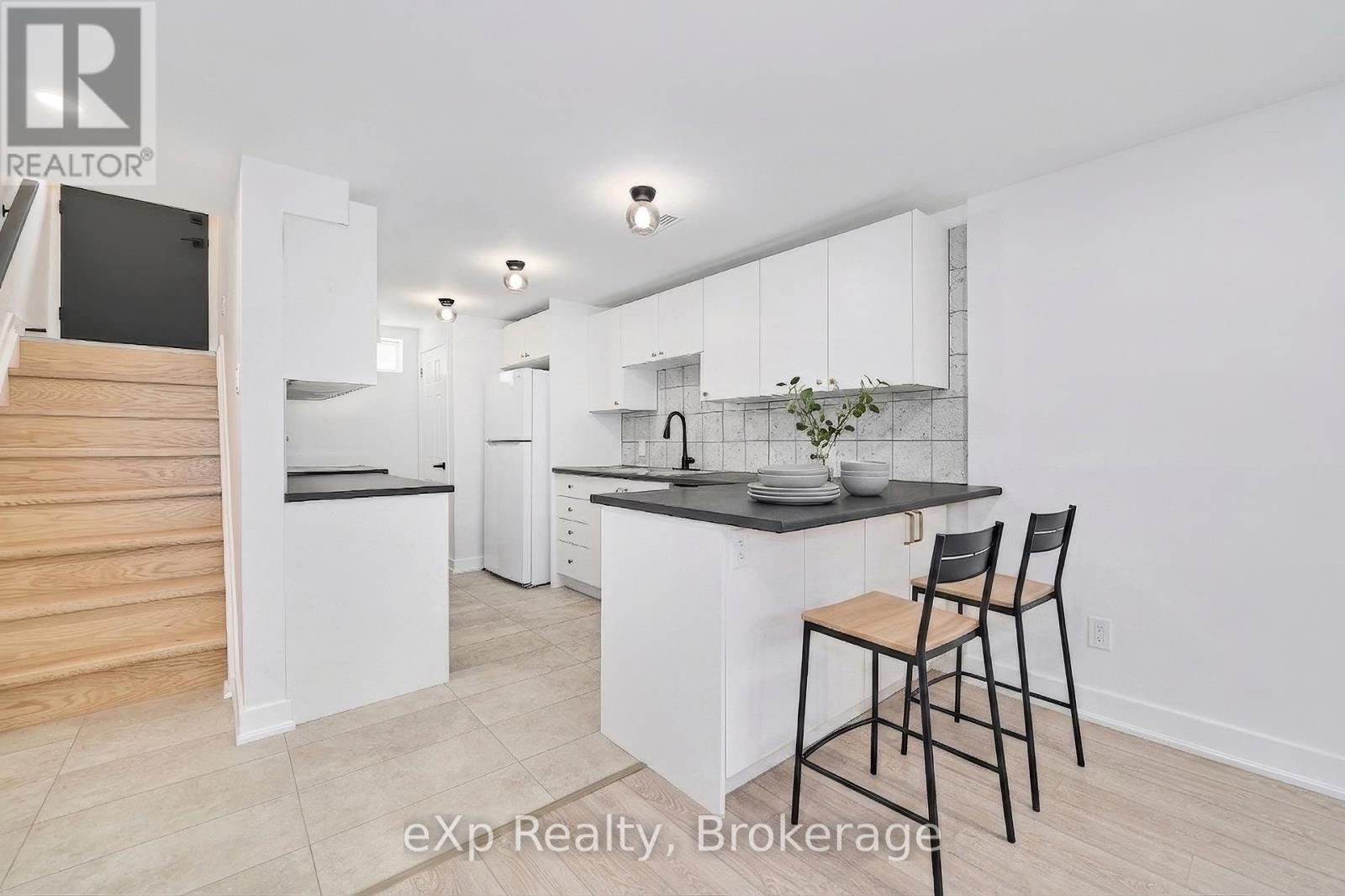 111 Riverside Drive N, Oshawa, Ontario  L1G 6J6 - Photo 6 - E13438254
