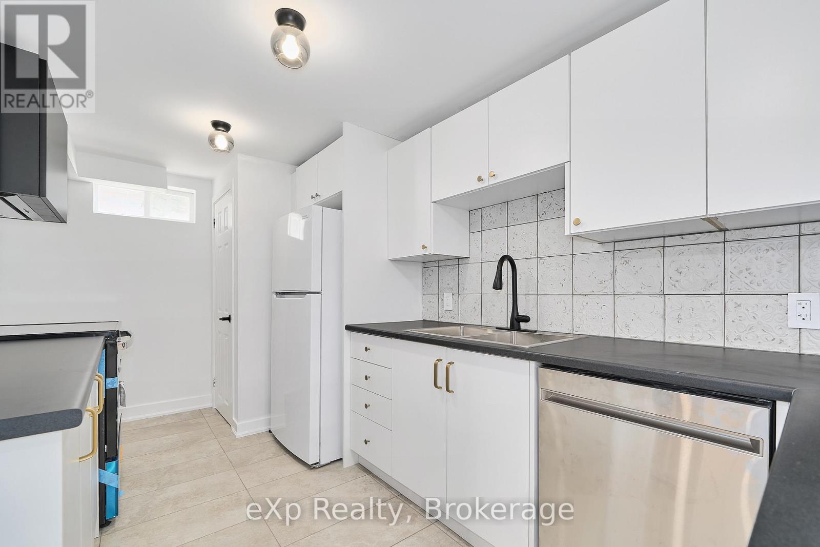 111 Riverside Drive N, Oshawa, Ontario  L1G 6J6 - Photo 9 - E13438254