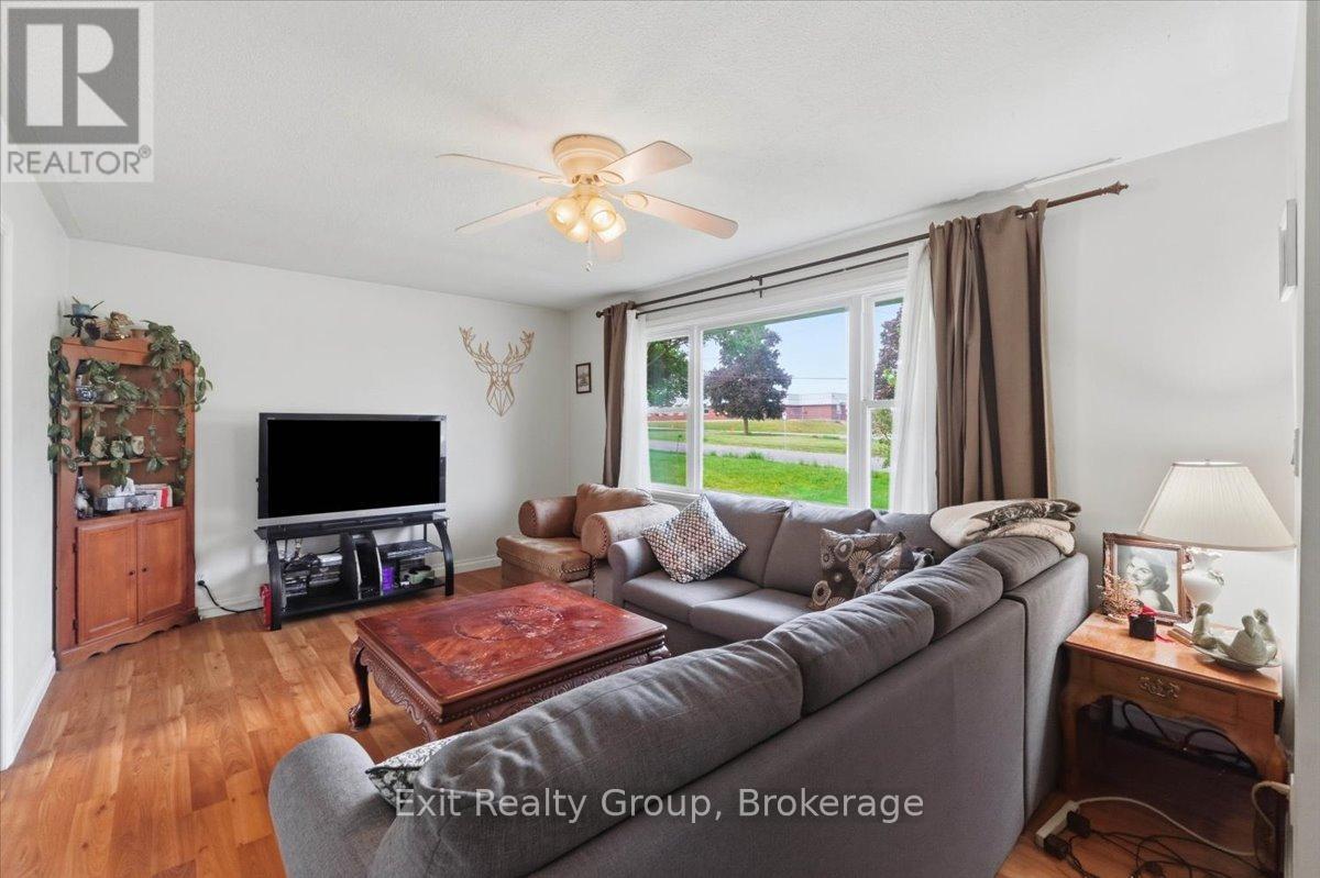 109 Aikins Road, Quinte West, Ontario  K8N 4Z2 - Photo 5 - X13438204