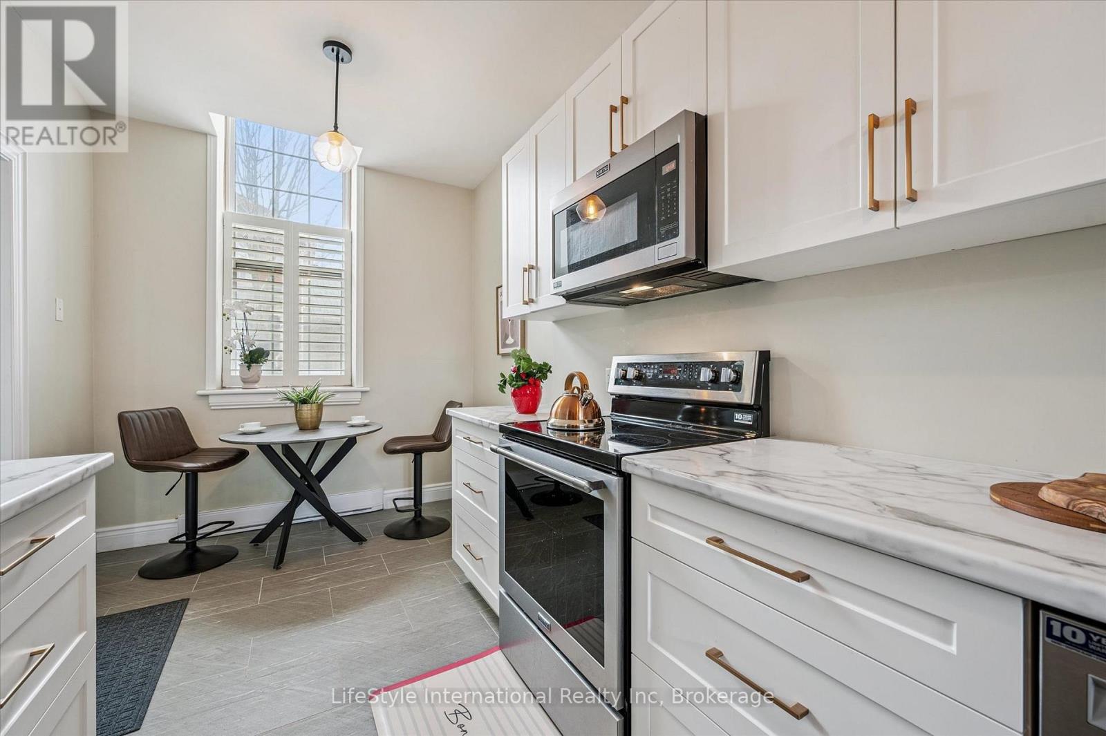 6 - 196 Arthur Street N, Guelph, Ontario N1E 4V8 - Photo 3 - X13438208