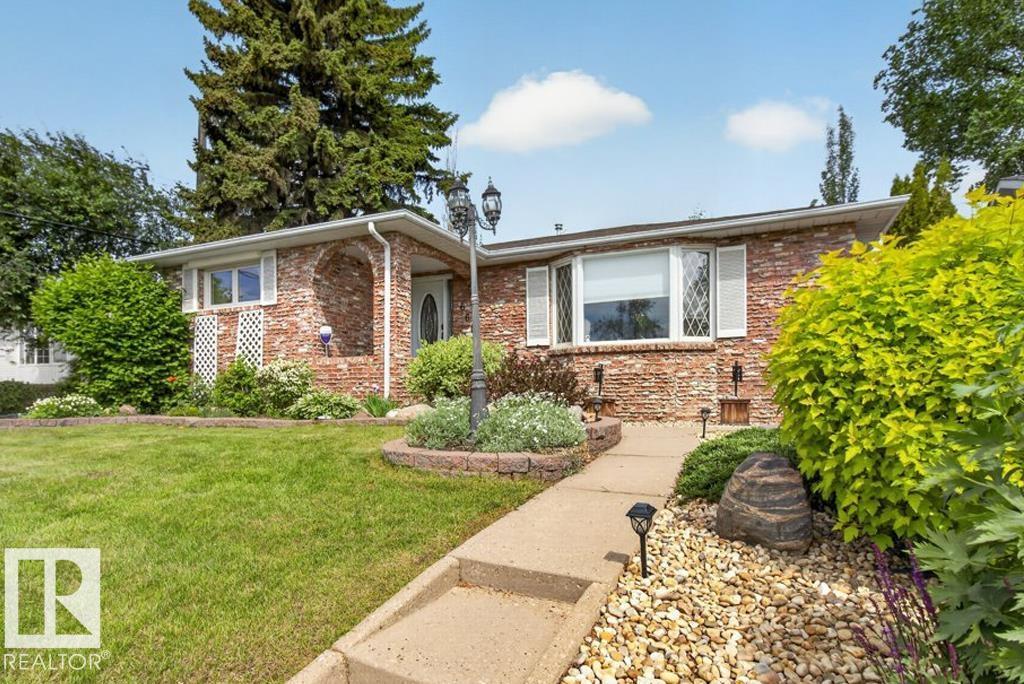 6616 95 AV NW, Edmonton, Alberta