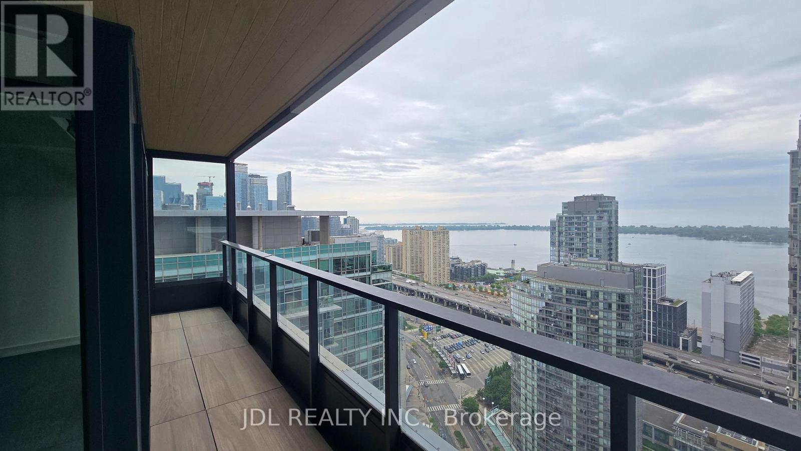 3706 - 1 Concord Cityplace Way, Toronto, Ontario  M5V 0X3 - Photo 11 - C13438006