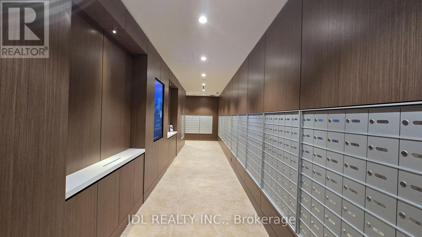 3706 - 1 Concord Cityplace Way, Toronto, Ontario  M5V 0X3 - Photo 17 - C13438006