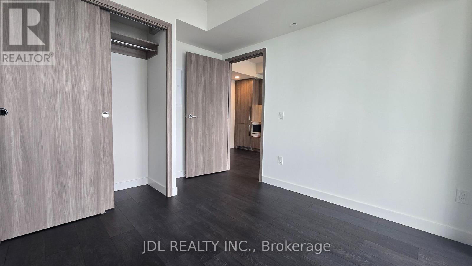 3706 - 1 Concord Cityplace Way, Toronto, Ontario  M5V 0X3 - Photo 5 - C13438006