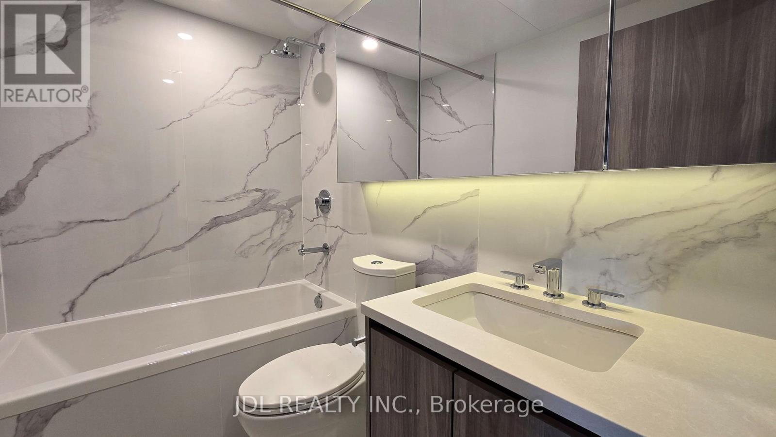 3706 - 1 Concord Cityplace Way, Toronto, Ontario  M5V 0X3 - Photo 7 - C13438006