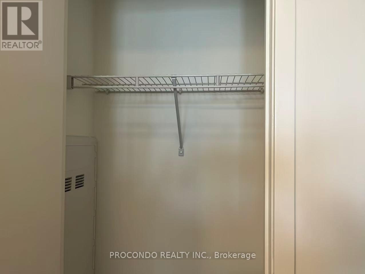 2010 - 10 Oak St Street E, Toronto, Ontario M5A 0Z1 - Photo 11 - C13438132