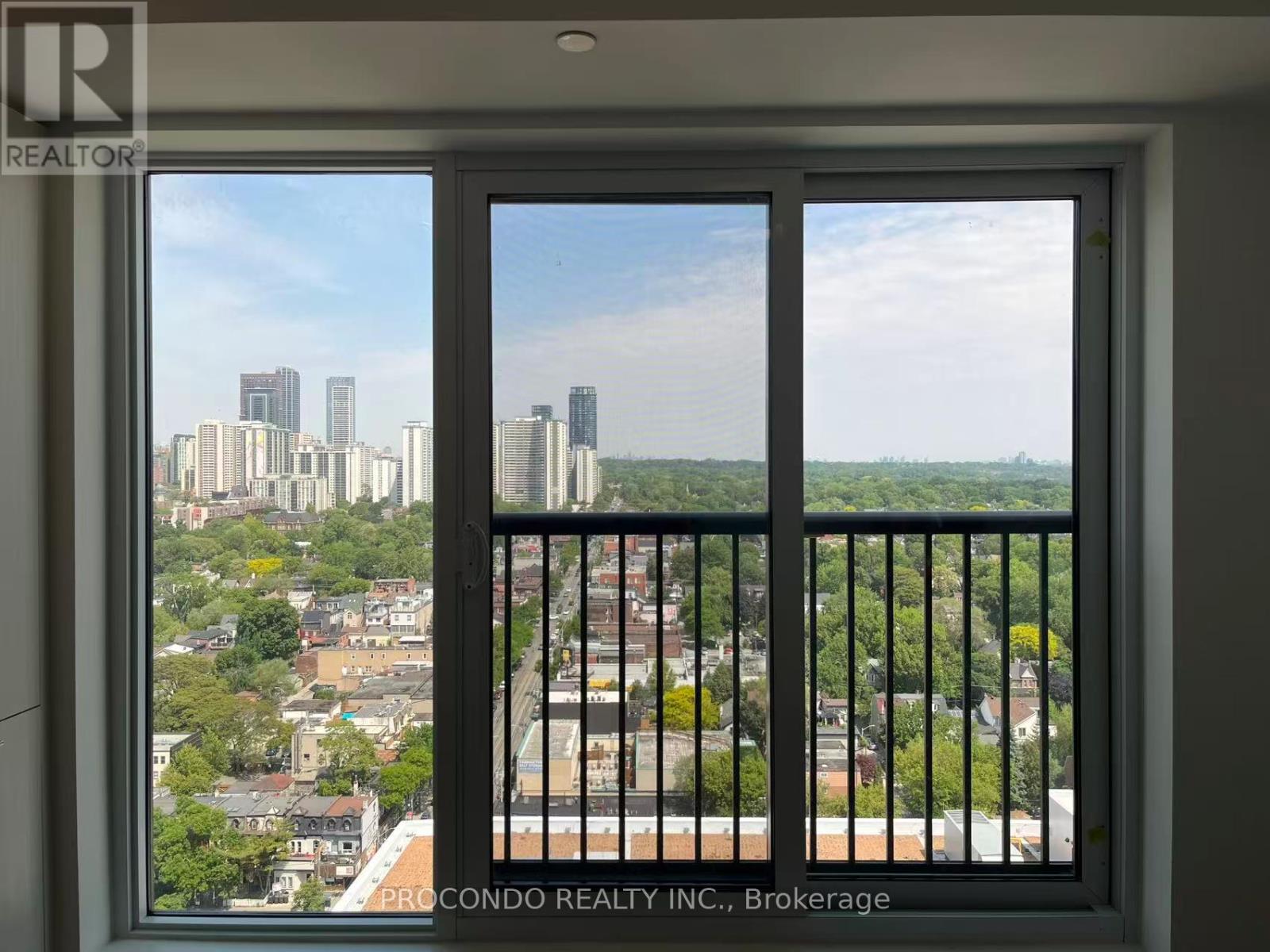 2010 - 10 Oak St Street E, Toronto, Ontario M5A 0Z1 - Photo 4 - C13438132