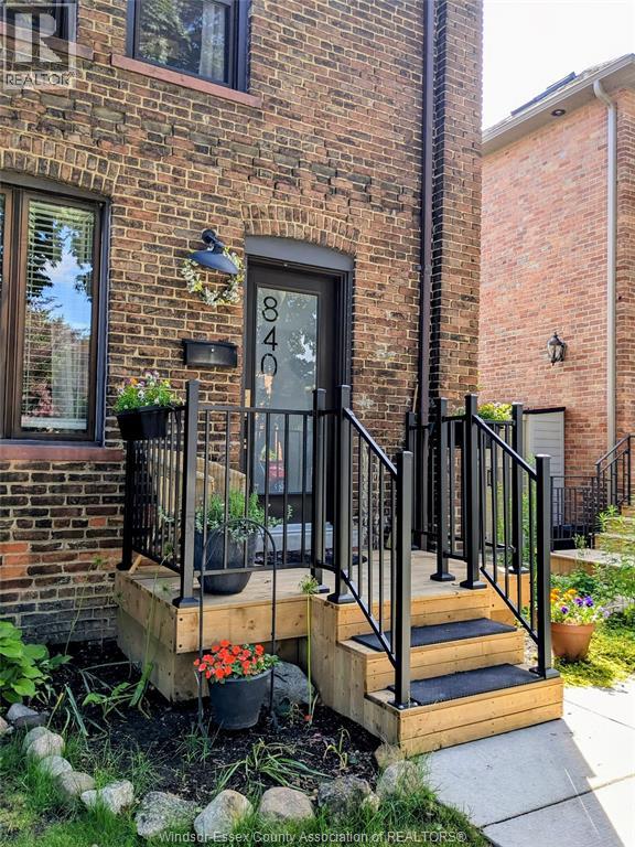 840 Monmouth Road, Windsor, Ontario  N8Y 3L4 - Photo 2 - 26013924