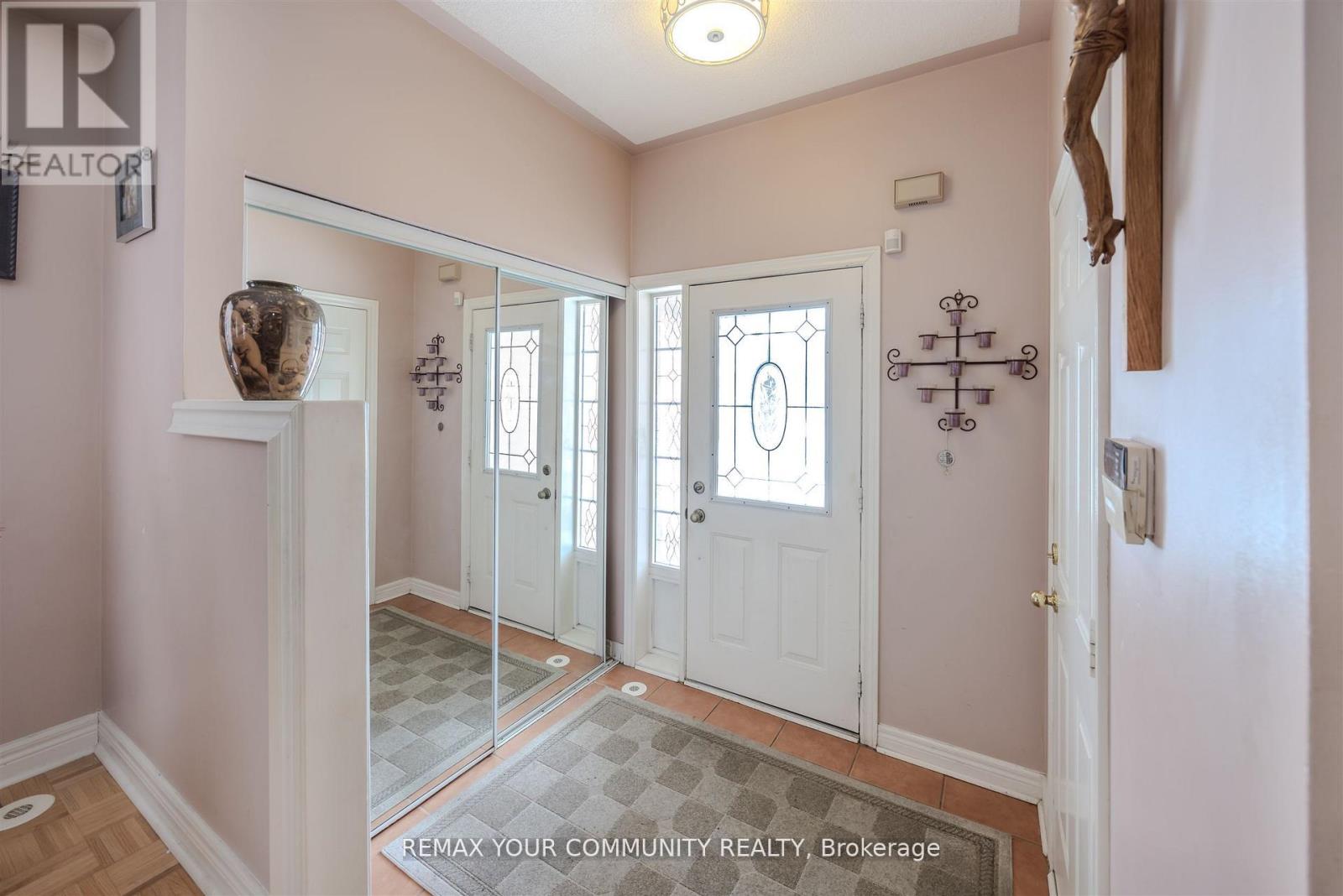 50 Lodgeway Drive, Vaughan, Ontario  L6A 3S5 - Photo 2 - N13438086
