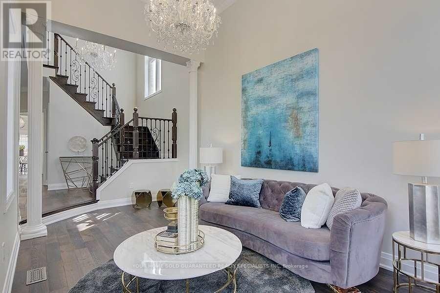 15 Ashgrove Road, Markham, Ontario L2S 3Z7 - Photo 4 - N13438252
