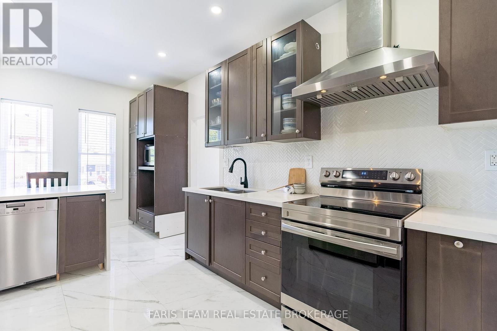 119 Jephson Street, Tay (Victoria Harbour), Ontario  L0K 2A0 - Photo 10 - S13438104