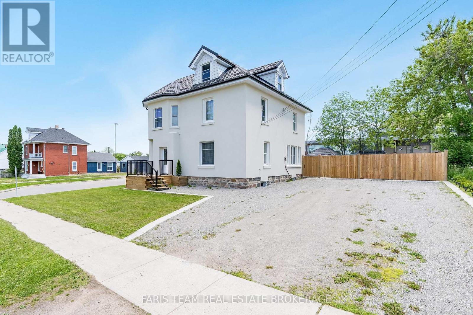 119 Jephson Street, Tay, Ontario  L0K 2A0 - Photo 3 - S13438104