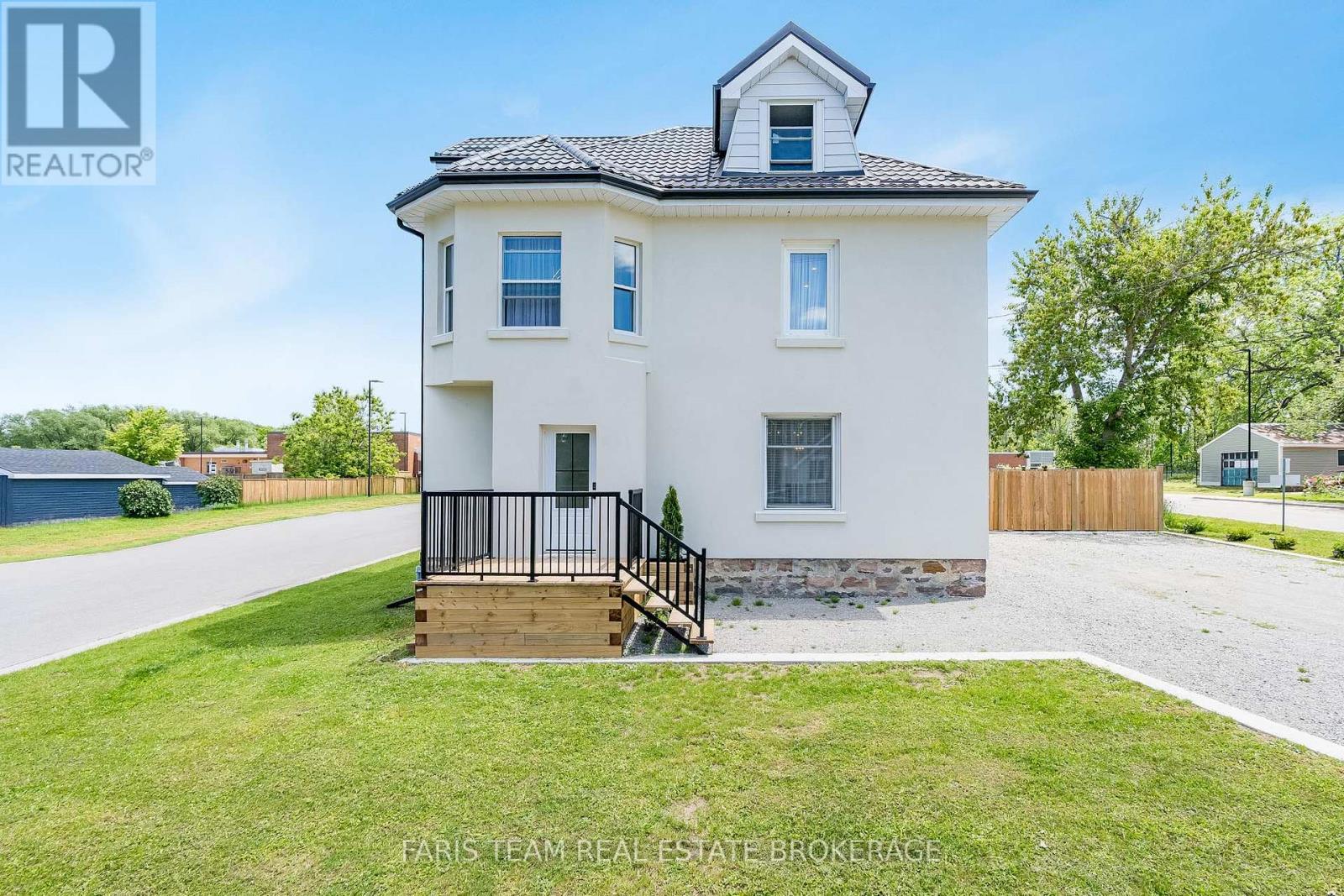 119 Jephson Street, Tay, Ontario  L0K 2A0 - Photo 4 - S13438104