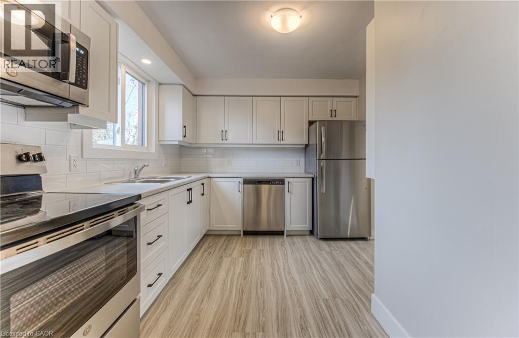 40 Daniel Avenue Unit# 2, Kitchener, Ontario  N2K 2E9 - Photo 2 - 40839360
