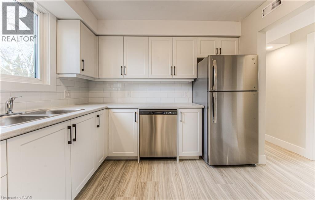 40 Daniel Avenue Unit# 2, Kitchener, Ontario  N2K 2E9 - Photo 3 - 40839360