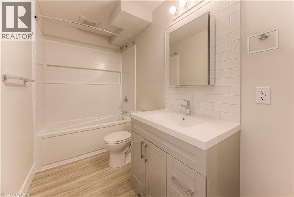 40 Daniel Avenue Unit# 2, Kitchener, Ontario  N2K 2E9 - Photo 5 - 40839360