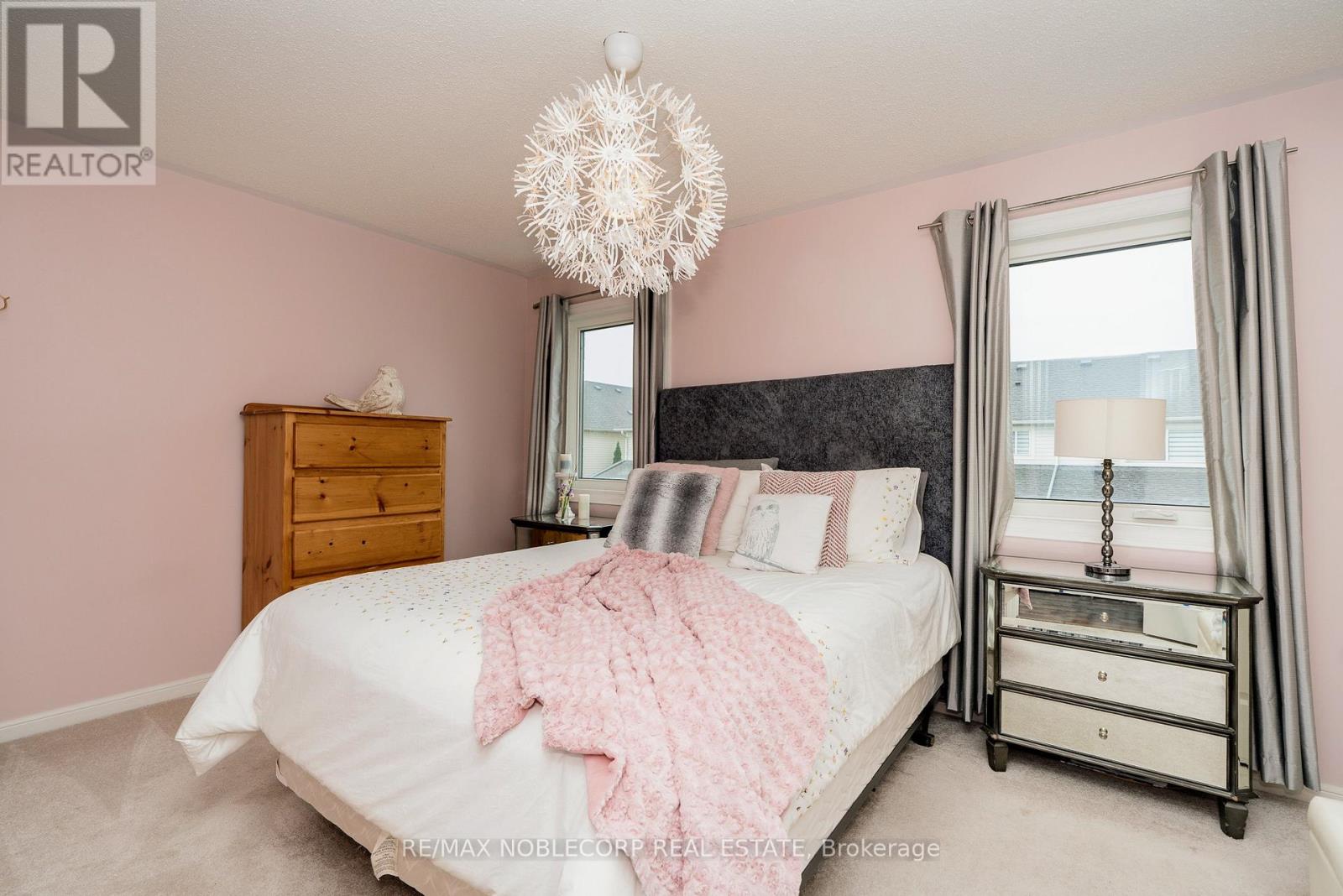 747 Edwards Avenue, Milton, Ontario  L9T 6B2 - Photo 11 - W13438032