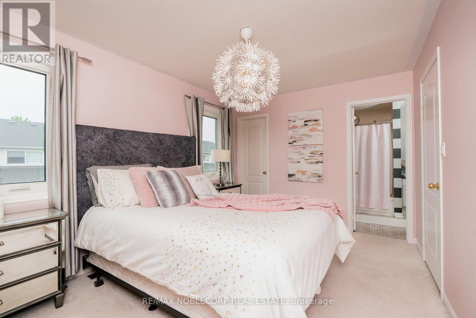747 Edwards Avenue, Milton, Ontario  L9T 6B2 - Photo 12 - W13438032