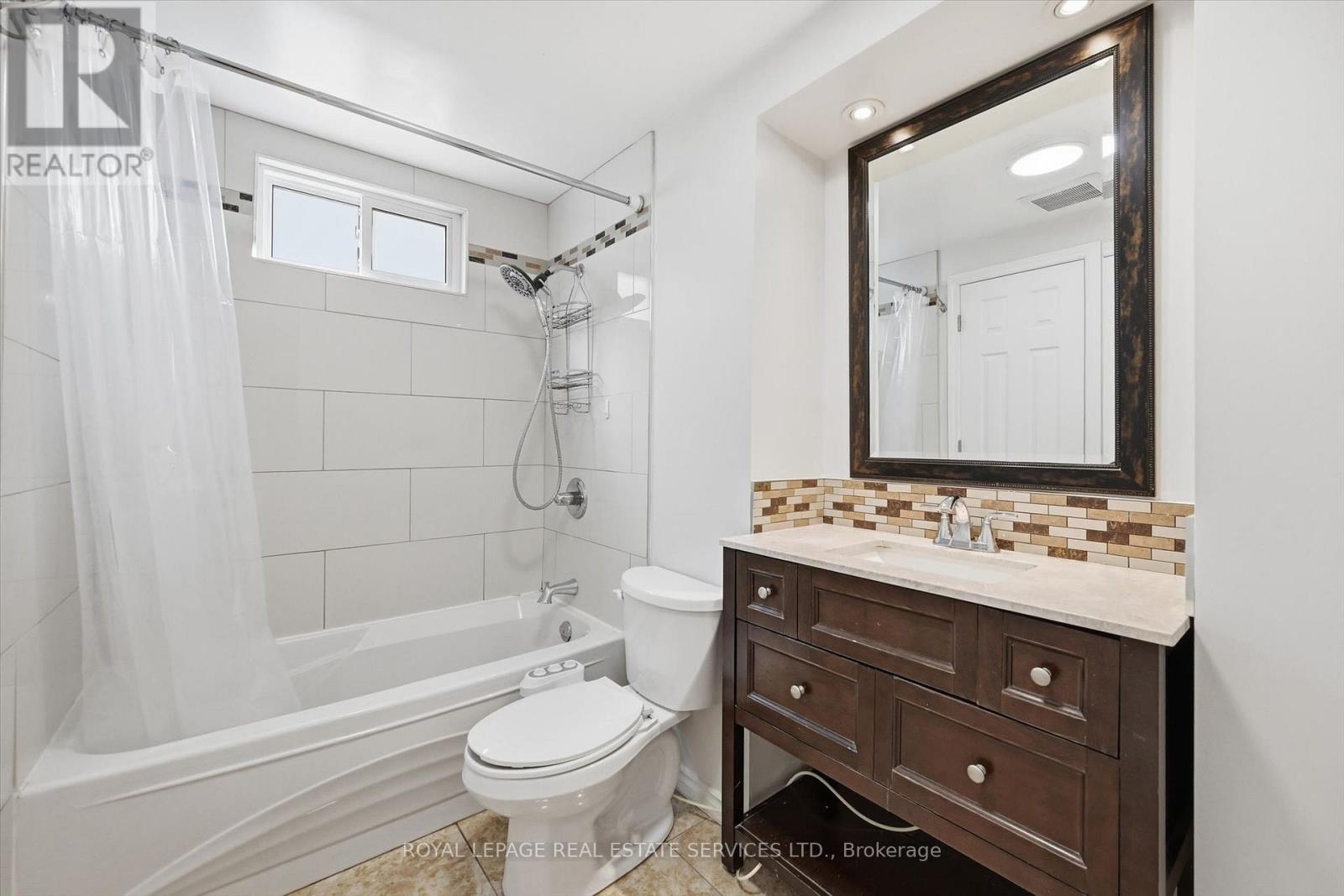 1156 Potters Wheel Crescent, Oakville, Ontario  L6M 1J2 - Photo 24 - W13438078
