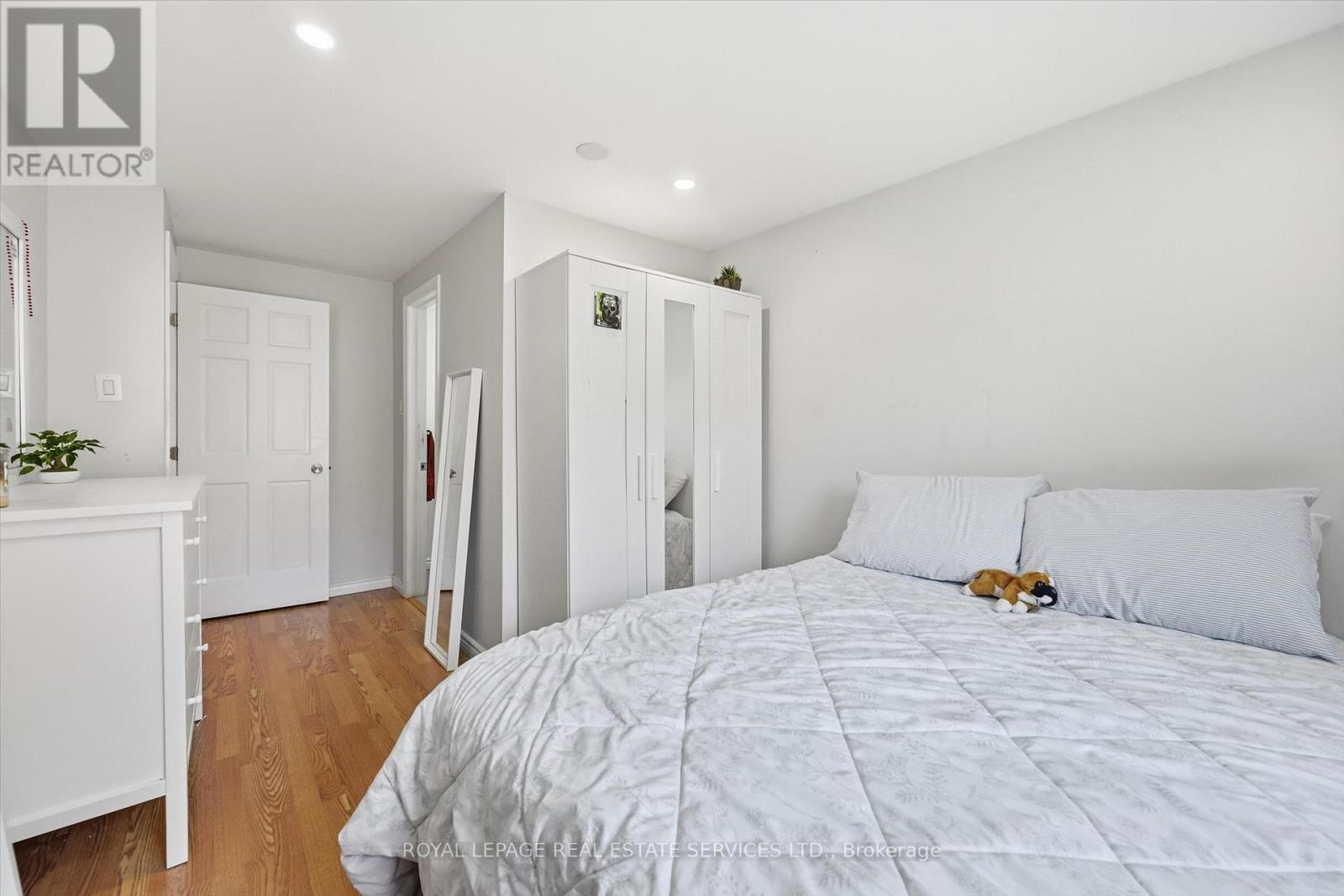 1156 Potters Wheel Crescent, Oakville, Ontario  L6M 1J2 - Photo 28 - W13438078