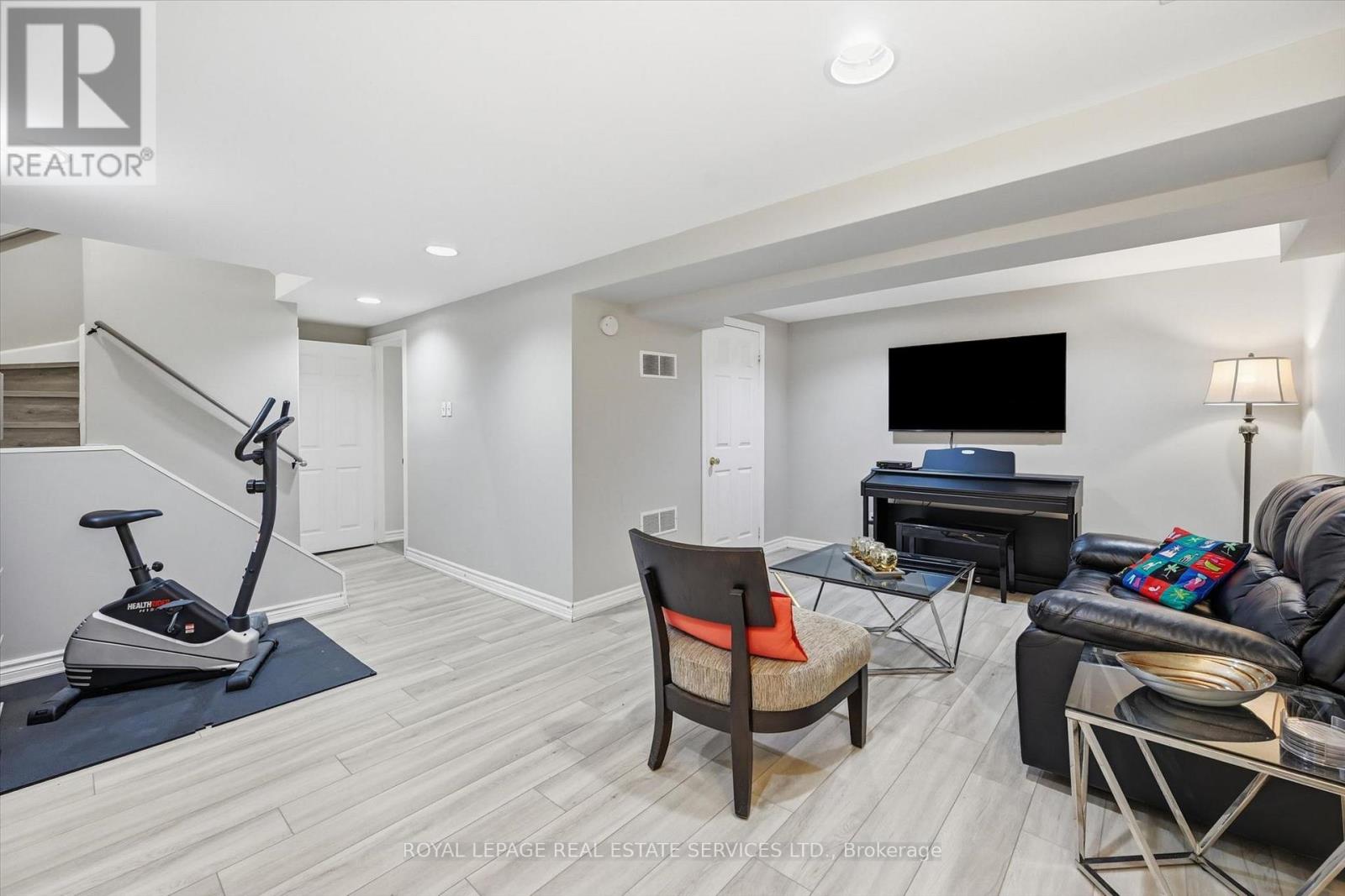 1156 Potters Wheel Crescent, Oakville, Ontario  L6M 1J2 - Photo 30 - W13438078