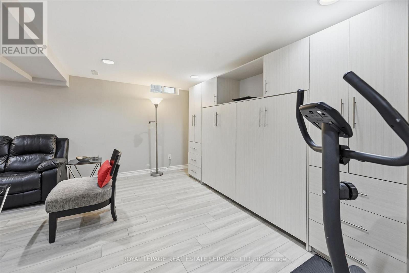 1156 Potters Wheel Crescent, Oakville, Ontario  L6M 1J2 - Photo 34 - W13438078