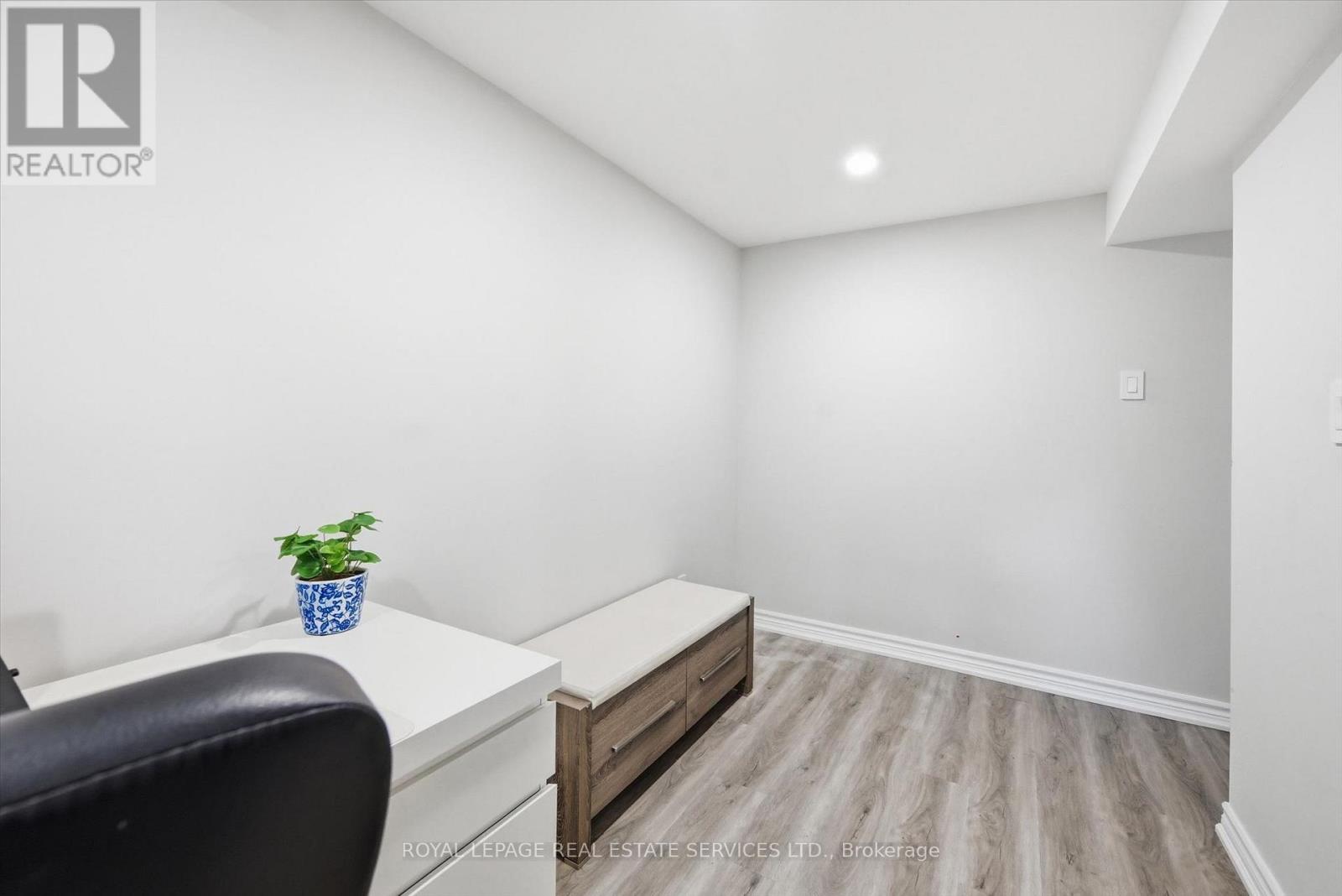 1156 Potters Wheel Crescent, Oakville, Ontario  L6M 1J2 - Photo 36 - W13438078