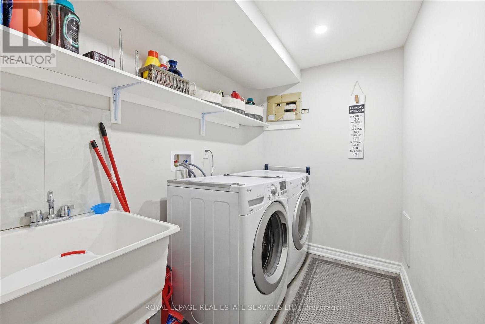 1156 Potters Wheel Crescent, Oakville, Ontario  L6M 1J2 - Photo 38 - W13438078