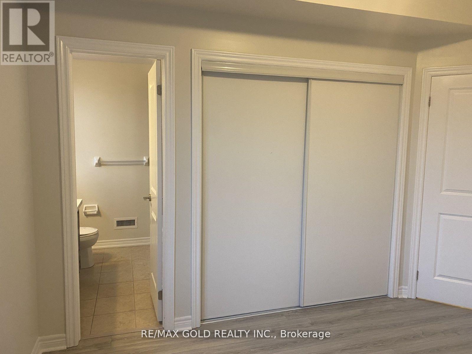 205 - 276 Gatwick Drive, Oakville, Ontario  L6H 7K3 - Photo 12 - W13438168