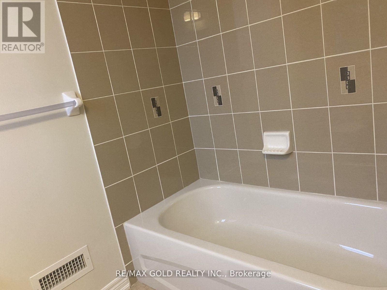 205 - 276 Gatwick Drive, Oakville, Ontario  L6H 7K3 - Photo 15 - W13438168