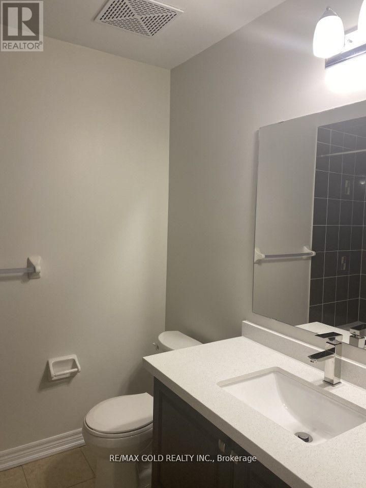 205 - 276 Gatwick Drive, Oakville, Ontario  L6H 7K3 - Photo 5 - W13438168