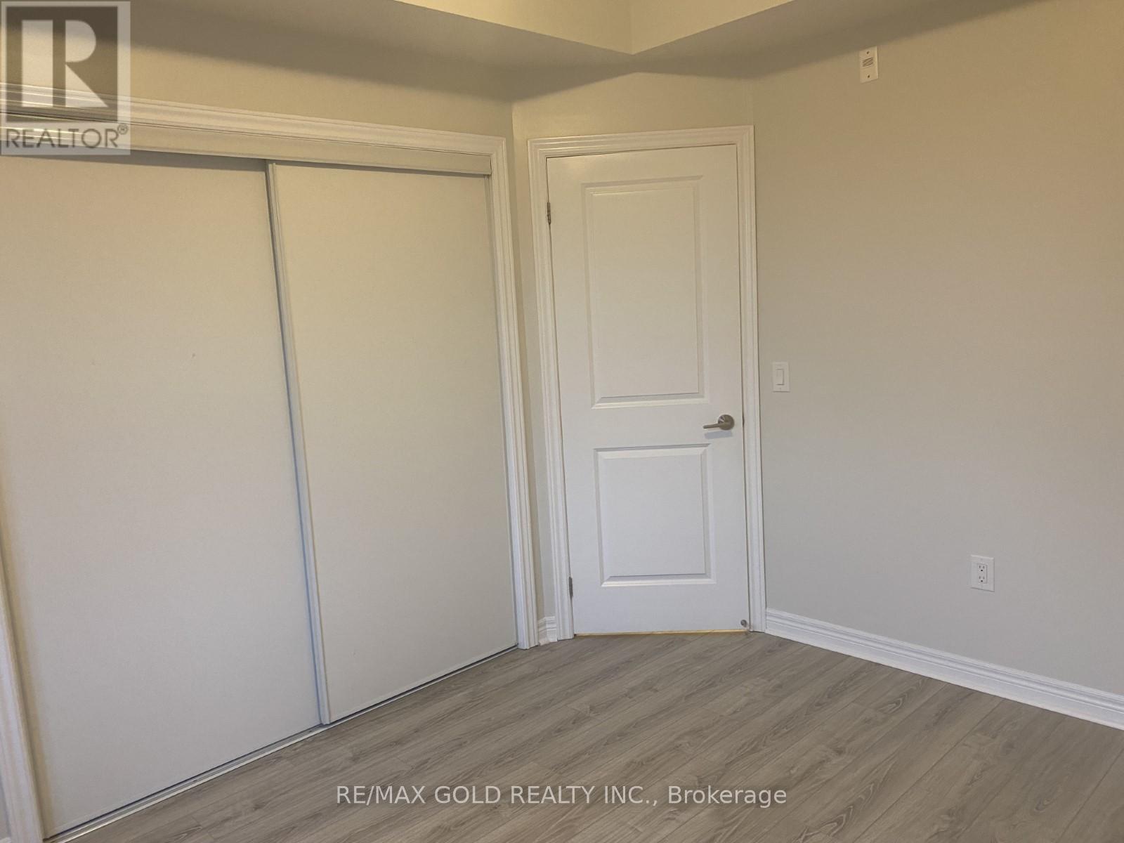 205 - 276 Gatwick Drive, Oakville, Ontario  L6H 7K3 - Photo 13 - W13438174