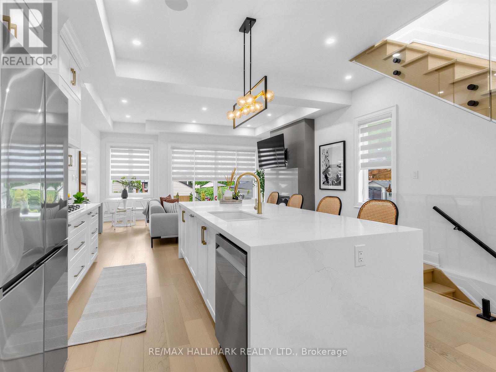 34 Roosevelt Road, Toronto, Ontario  M4J 4T6 - Photo 12 - E13432824