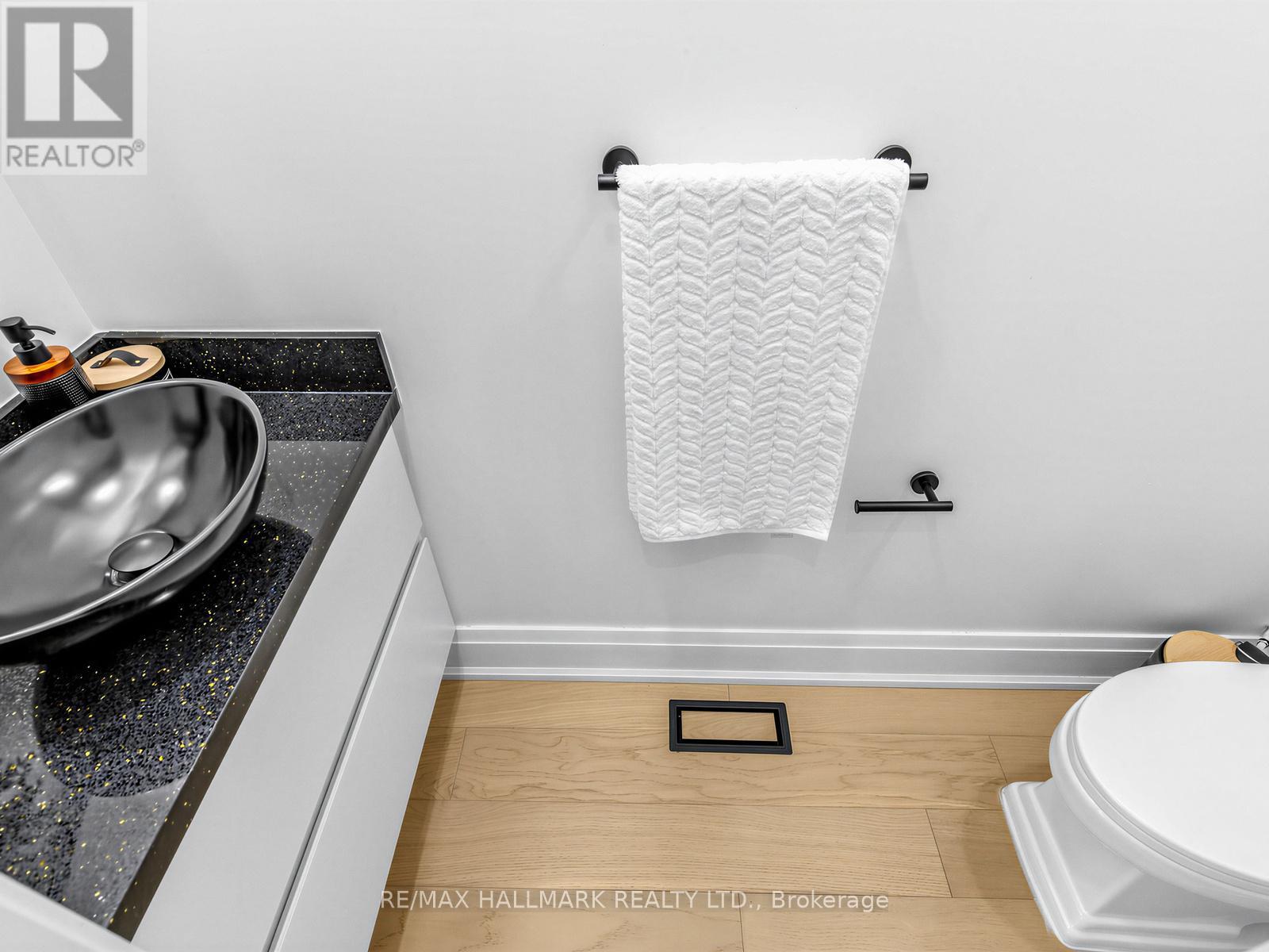 34 Roosevelt Road, Toronto, Ontario  M4J 4T6 - Photo 22 - E13432824