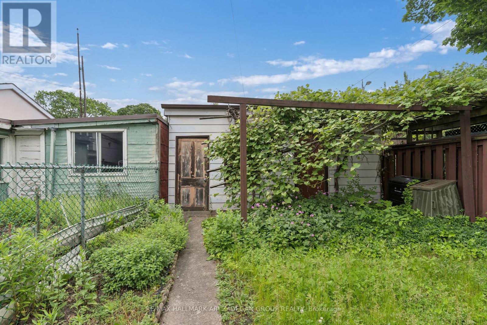 43 Eaton Avenue, Toronto, Ontario  M4J 2Z4 - Photo 42 - E13122170