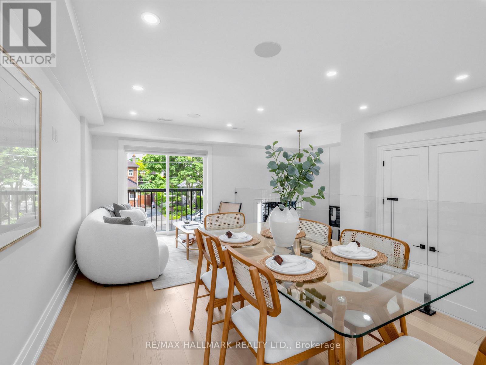 34 Roosevelt Road, Toronto, Ontario  M4J 4T6 - Photo 8 - E13432824